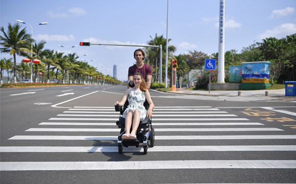 电动轮椅车
