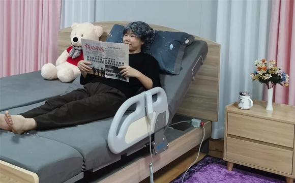 起背看书