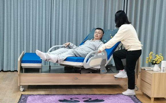 半自动旋转护理床