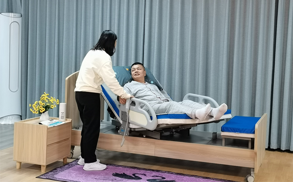 家用电动护理床