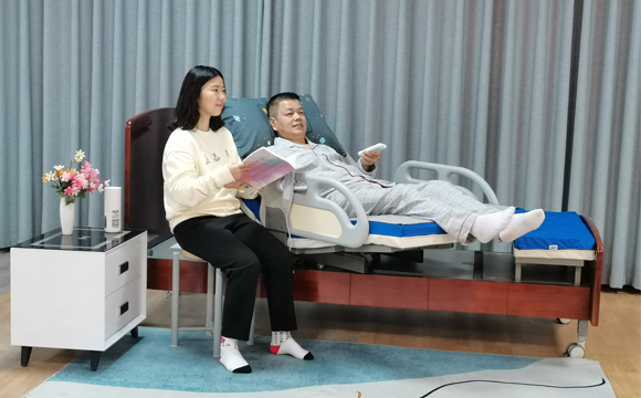 护理床旋转