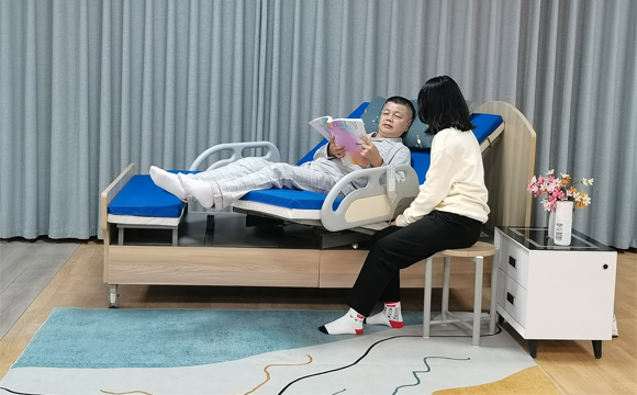 床上看书