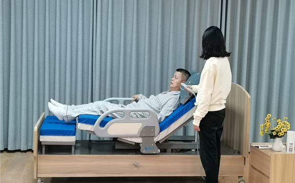 电动护理床