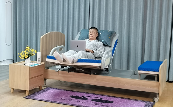 护理床旋转