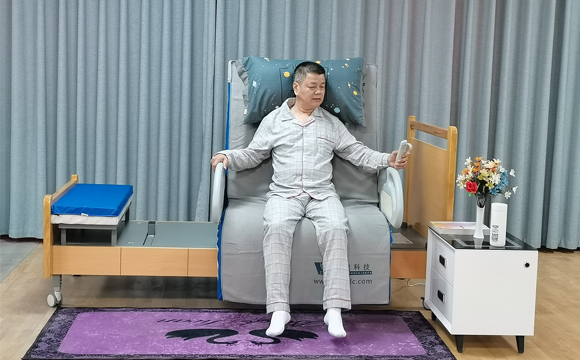 旋转下床